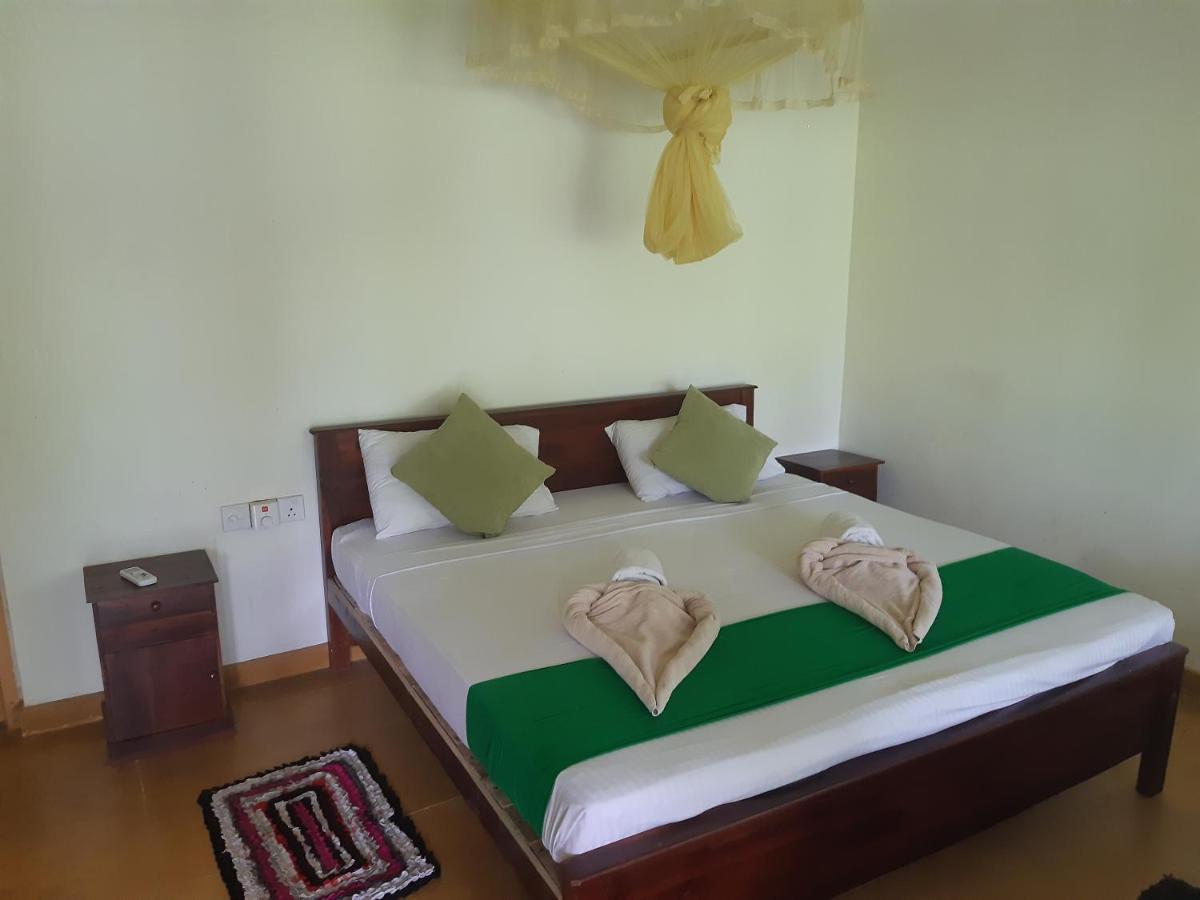 Bed and Breakfast Banana Rest Сигирия Экстерьер фото