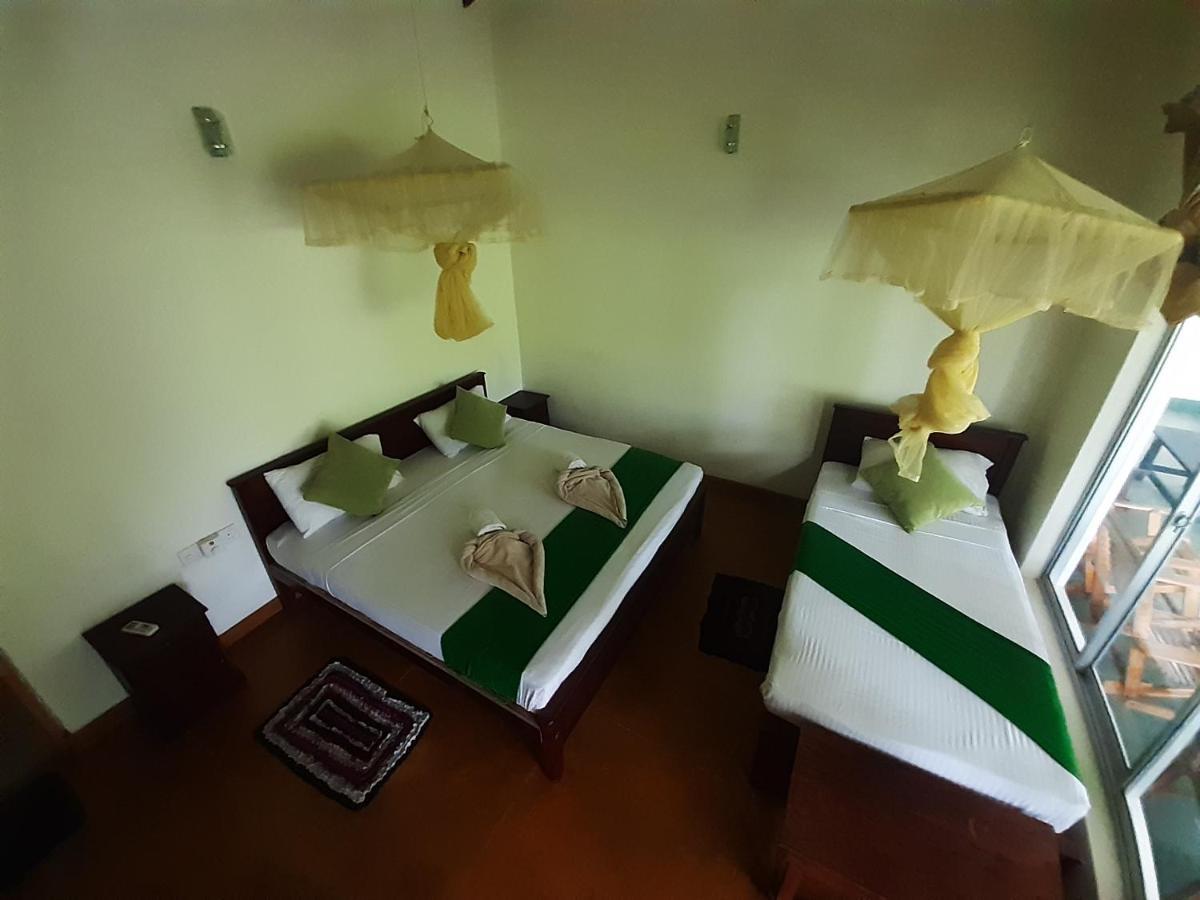 Bed and Breakfast Banana Rest Сигирия Экстерьер фото