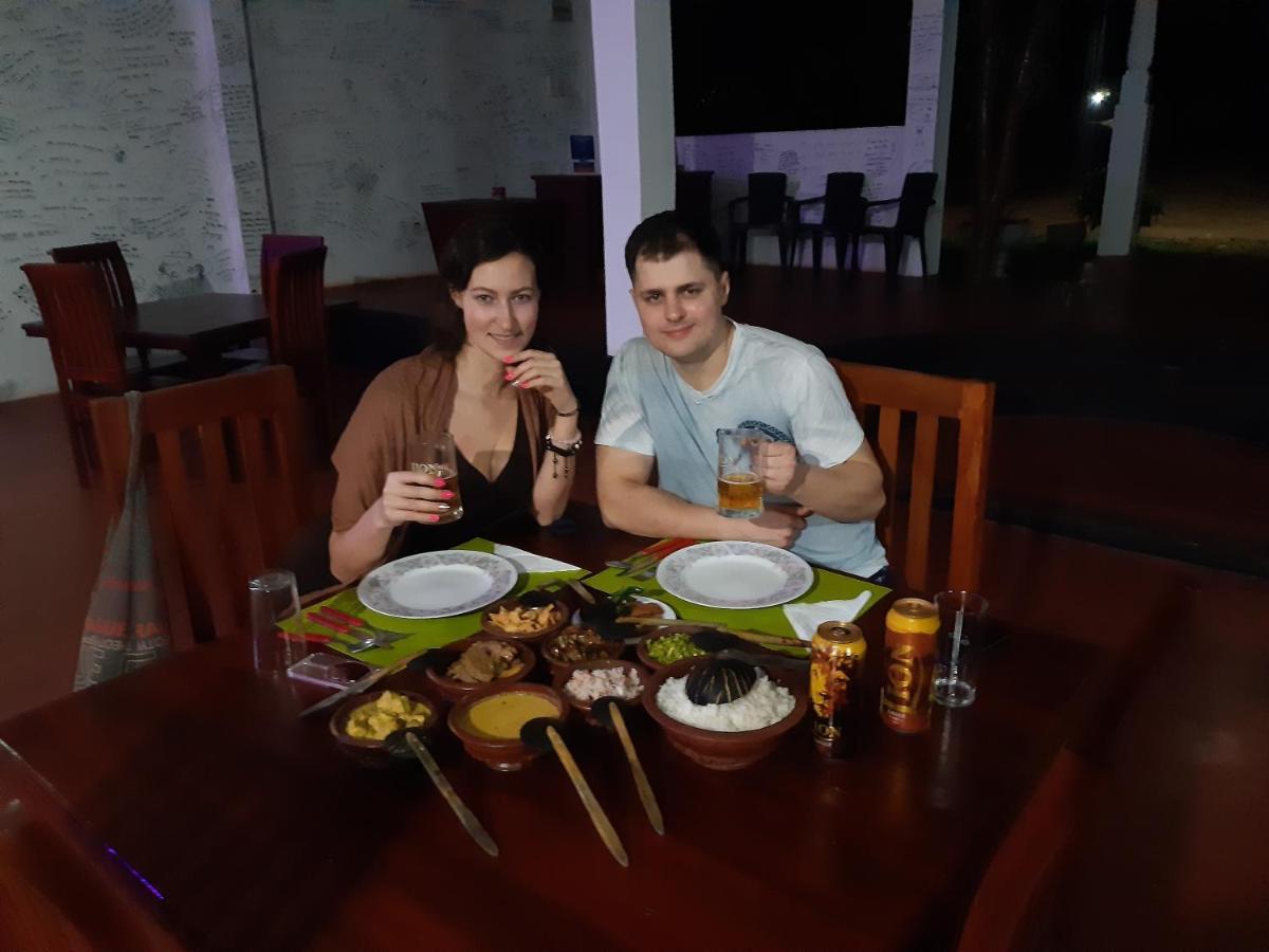 Bed and Breakfast Banana Rest Сигирия Экстерьер фото