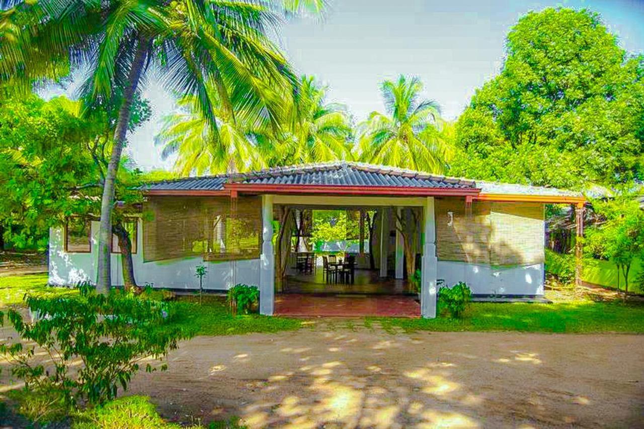 Bed and Breakfast Banana Rest Сигирия Экстерьер фото