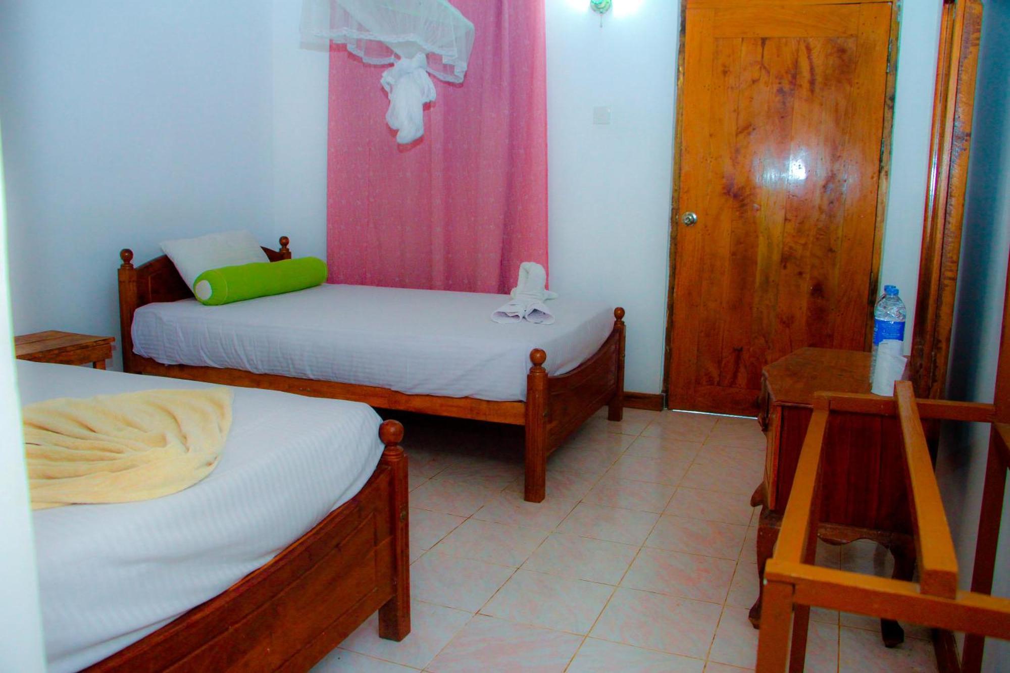 Bed and Breakfast Banana Rest Сигирия Экстерьер фото